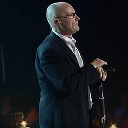 Phil Collins plays benefit unplugged