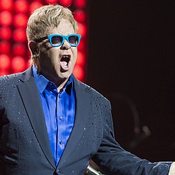 Elton John attacks Janet Jackson for lip-syncing