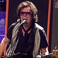Glenn Hughes tour postponed after double knee replacement - Glenn Hughes has postponed his U.S. tour from March to August after undergoing a double knee &hellip;