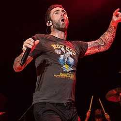 Adam Levine denies Maroon 5 Super Bowl 50 talks