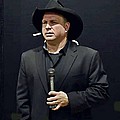 Garth Brooks loses new album - Garth Brooks next album has fried with his phone and lost his new album.Backup! Backup! Backup! In &hellip;