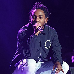Kendrick Lamar honours Tupac
