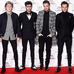 One Direction venture into space for new vid