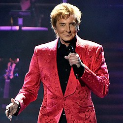 Barry Manilow ‘weds manager’