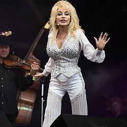 Dolly Parton: Time amazes me