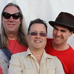 Violent Femmes reveal first new song since 2000
