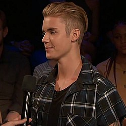 Justin Bieber and Jeff Ross get intimate