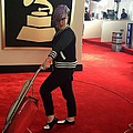 Kelly O: I’ll do anything to help out! - Kelly Osbourne has been keeping herself busy ahead of the Grammy awards.The 30-year-old star will &hellip;