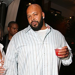 Suge Knight &#039;turning himself in for hit-and-run&#039;