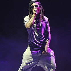 Lil Wayne &#039;taking Minaj and Drake&#039;