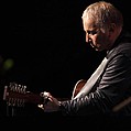 Paul Simon sued by thieving manager - Paul Simon is a victim of the American legal system at its most bizarre. Kenneth Ira Starr was &hellip;