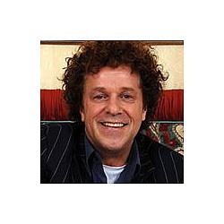 Leo Sayer first new album in six years