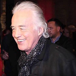 Jimmy Page to &#039;stamp&#039; autobiography