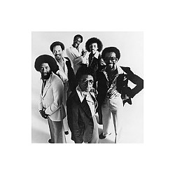 The Commodores sue former member over name