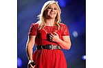 Kelly Clarkson makes ice-bucket debut - Kelly Clarkson has made her first post-baby debut by accepting an ice-bucket challenge.The &hellip;