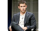 Nick Jonas on &#039;feeling trapped&#039; - Nick Jonas says his new song is about &quot;feeling trapped in hopeless love&quot;.The 21-year-old pop star &hellip;
