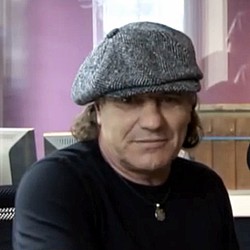 AC/DC frontman to become doctor