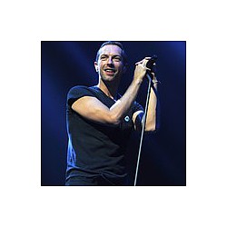 Chris Martin &#039;enjoying singledom&#039;