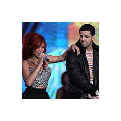 Rihanna &#039;splits with Drake&#039;