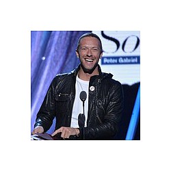 Chris Martin &#039;confident without wedding ring&#039;