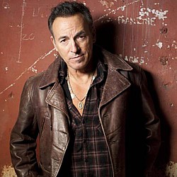 Eddie Vedder joins Bruce Springsteen on stage
