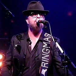 Dave Stewart goes under the big top for &#039;Every Single Night&#039; video