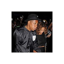 Beyoncé and Jay Z &#039;rekindle romance in Paris&#039;