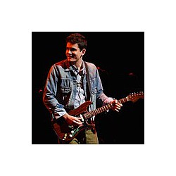 John Mayer surprises fan with guitar