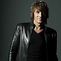 Richie Sambora says Bon Jovi in trouble - Bon Jovi guitarist Richie Sambora has posted a tweet stating that he issues with Jon Bon Jovi are &hellip;