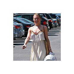 LeAnn Rimes &#039;happy with curves&#039;