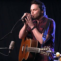 Gaz Coombes tour supports and new video