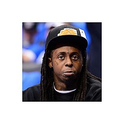 Lil Wayne hospitalised for seizures