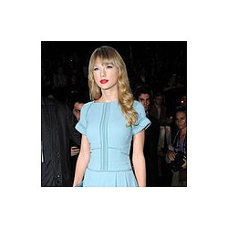 Taylor Swift ‘trying to make ex jealous’