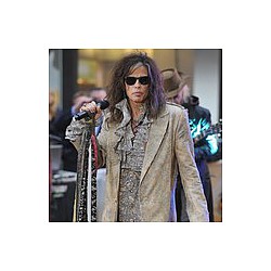 Steven Tyler &#039;surrounded by models at club&#039;