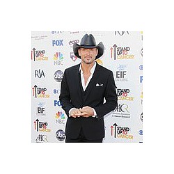 Tim McGraw gives military family a home