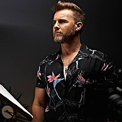 Gary Barlow congratulates Robbie Williams on baby&#039;s arrival