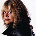 Suzi Quatro recovers after accident and preps new show - In April, Suzi Quatro fell while getting off of an airplane in Kiev, breaking her right knee and &hellip;