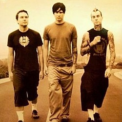 blink-182 cancel tonight’s London show due to illness