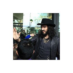 Russell Brand ‘using Katy’