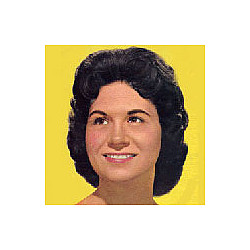 Kitty Wells the country star passes away (1919-2012)