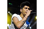 One Direction star splashes out on car - One Direction&#039;s Zayn Malik has splashed out on a luxury car.The singer was spotted signing &hellip;