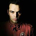 Gaz Coombes of Supergrass delivers new clip - The Supergrass frontman delivers a odd, space-age new clip for &#039;Simulator&#039; from his solo debut &hellip;