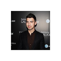 Joe Jonas eyes Minaj duet