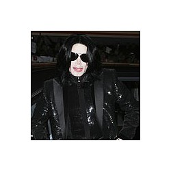 Michael Jackson ‘romanced Whitney’
