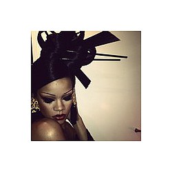 Rihanna unveils geisha look
