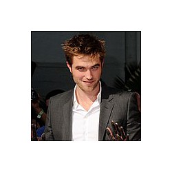 Robert Pattinson ‘calling Perry every day’