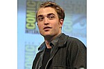 Robert Pattinson gifts guitar to vagrant - Robert Pattinson stunned a busking tramp by buying him a guitar.The Hollywood heartthrob was in Los &hellip;