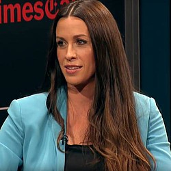 Alanis Morissette is pregnant