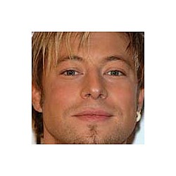 Duncan James wants to tour with Blue so he can meet more men