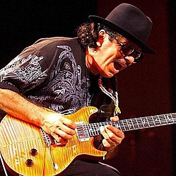 Carlos Santana kicks off tour with Steve Winwood backing